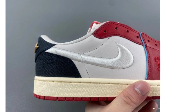 Cheap EP HV6157-100 Retro 1 Rookie (Numbered) OG Home Room Trophy Card Jordan Low 0310